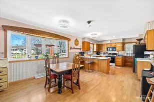 701 E Prairie St, Plano, IL 60545 - Photo 5