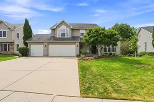 66 White Oak Dr, North Aurora, IL 60542 - Photo 1