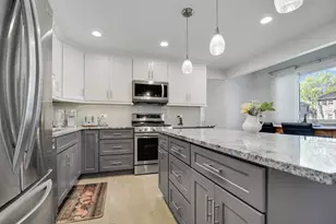 6914 Richmond Ave, Darien, IL 60561 - Photo 15