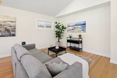 6221 N La Crosse Avenue, Chicago, IL 60646 - Photo 3