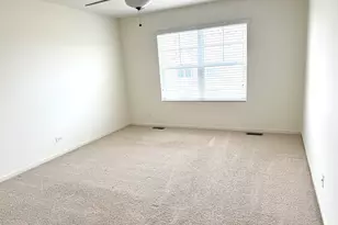 658 Anchorage Ct, Pingree Grove, IL 60140 - Photo 9