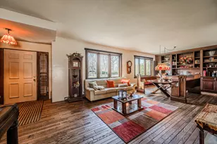 731 E Gartner Rd, Naperville, IL 60540 - Photo 9