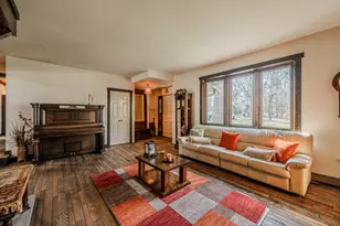 731 E Gartner Rd, Naperville, IL 60540 - Photo 11