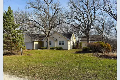 106 Chickasaw Lane, Loda, IL 60948 - Photo 1