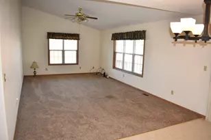 106 Chickasaw Ln, Loda, IL 60948 - Photo 11