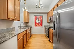 1160 S Michigan Ave, Chicago, IL 60605 - Photo 13