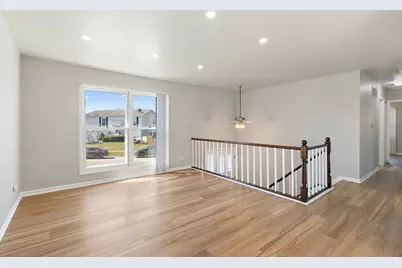 2155 College Drive, Glendale Heights, IL 60139 - Photo 5