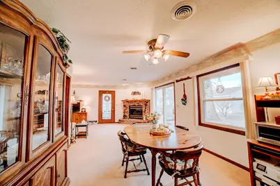 617 E Grant Street, Watseka, IL 60970 - Photo 15