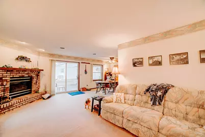 617 E Grant Street, Watseka, IL 60970 - Photo 19