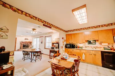 617 E Grant Street, Watseka, IL 60970 - Photo 13