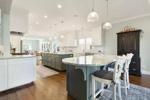 148 Jane Ct, Clarendon Hills, IL 60514 - Photo 15