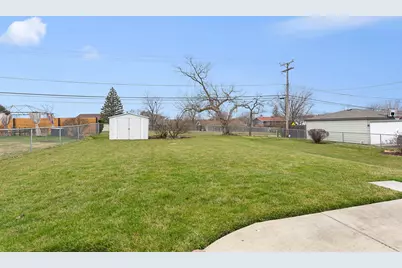 1910 Ashley Road, Hoffman Estates, IL 60169 - Photo 21