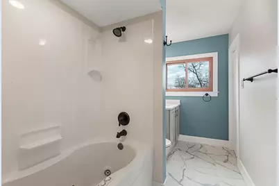 1910 Ashley Road, Hoffman Estates, IL 60169 - Photo 17