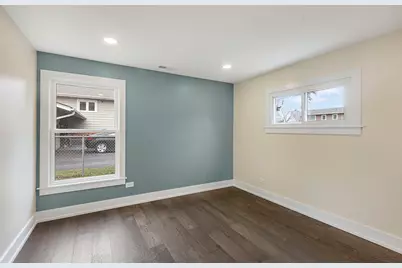 1910 Ashley Road, Hoffman Estates, IL 60169 - Photo 15