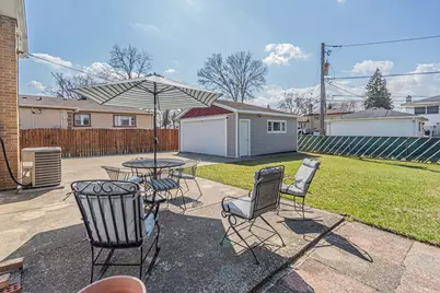 2054 Birch Street, Des Plaines, IL 60018 - Photo 25