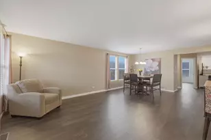 3905 Harmony Dr, Zion, IL 60099 - Photo 3