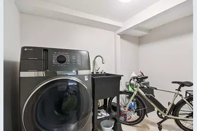 744 W California Terrace #1, Chicago, IL 60657 - Photo 17