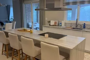 525 Senon Dr, Lemont, IL 60439 - Photo 3