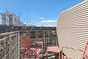 824 W Superior St, Chicago, IL 60642 - Photo 13