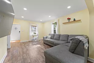 3224 Gilboa Ave, Zion, IL 60099 - Photo 5