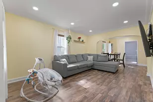 3224 Gilboa Ave, Zion, IL 60099 - Photo 3