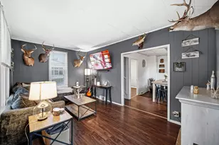 317 W 2nd St, Momence, IL 60954 - Photo 3