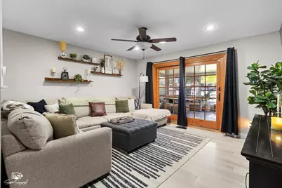 945 Morton Street, Hoffman Estates, IL 60169 - Photo 9