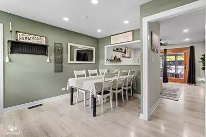 945 Morton Street, Hoffman Estates, IL 60169 - Photo 3