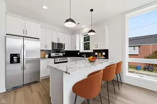 3902 S Lake Park Ave, Chicago, IL 60653 - Photo 9