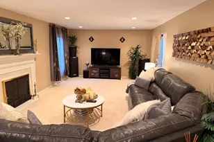 225 Lake Blvd, Buffalo Grove, IL 60089 - Photo 11