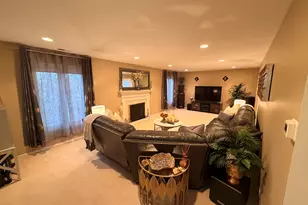 225 Lake Blvd, Buffalo Grove, IL 60089 - Photo 9