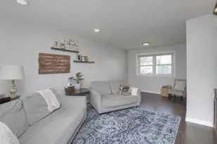 460 Danbury Dr, Carol Stream, IL 60188 - Photo 15