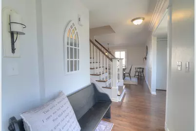 460 Danbury Drive, Carol Stream, IL 60188 - Photo 13