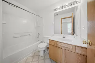 1637 Linden Park Ln, Aurora, IL 60504 - Photo 21