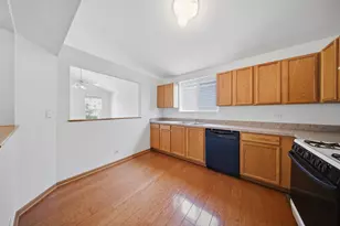 1637 Linden Park Ln, Aurora, IL 60504 - Photo 11