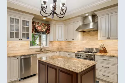 9716 S Kingsbury Court, Palos Hills, IL 60465 - Photo 11