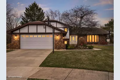 9716 S Kingsbury Court, Palos Hills, IL 60465 - Photo 1