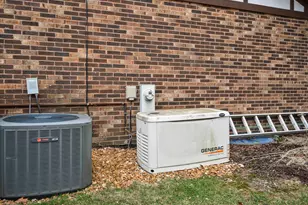 9716 S Kingsbury Ct, Palos Hills, IL 60465 - Photo 33