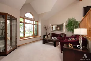 571 N Veterans Pkwy, Addison, IL 60101 - Photo 5