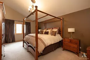 571 N Veterans Pkwy, Addison, IL 60101 - Photo 23