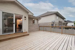 571 N Veterans Pkwy, Addison, IL 60101 - Photo 39