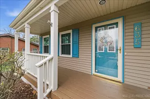 635 Kingsbury Ct, Batavia, IL 60510 - Photo 3