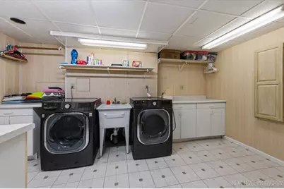 635 Kingsbury Court, Batavia, IL 60510 - Photo 29