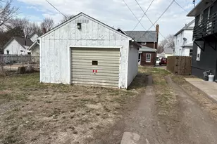 2428 5th Ave, Moline, IL 61265 - Photo 5