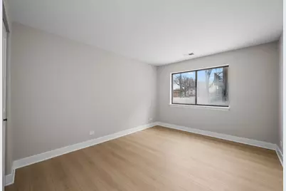 705 W Central Avenue #A8, Mount Prospect, IL 60056 - Photo 9