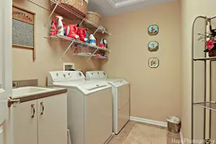 1606 Tecumseh Dr, McHenry, IL 60050 - Photo 23