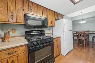 479 Fairview Dr, Manhattan, IL 60442 - Photo 9