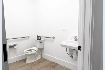 229 Burlington Avenue #A, Clarendon Hills, IL 60514 - Photo 3