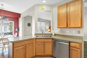 24924 Franklin Ln, Plainfield, IL 60585 - Photo 9