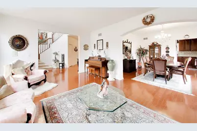 5355 Galloway Drive, Hoffman Estates, IL 60192 - Photo 7